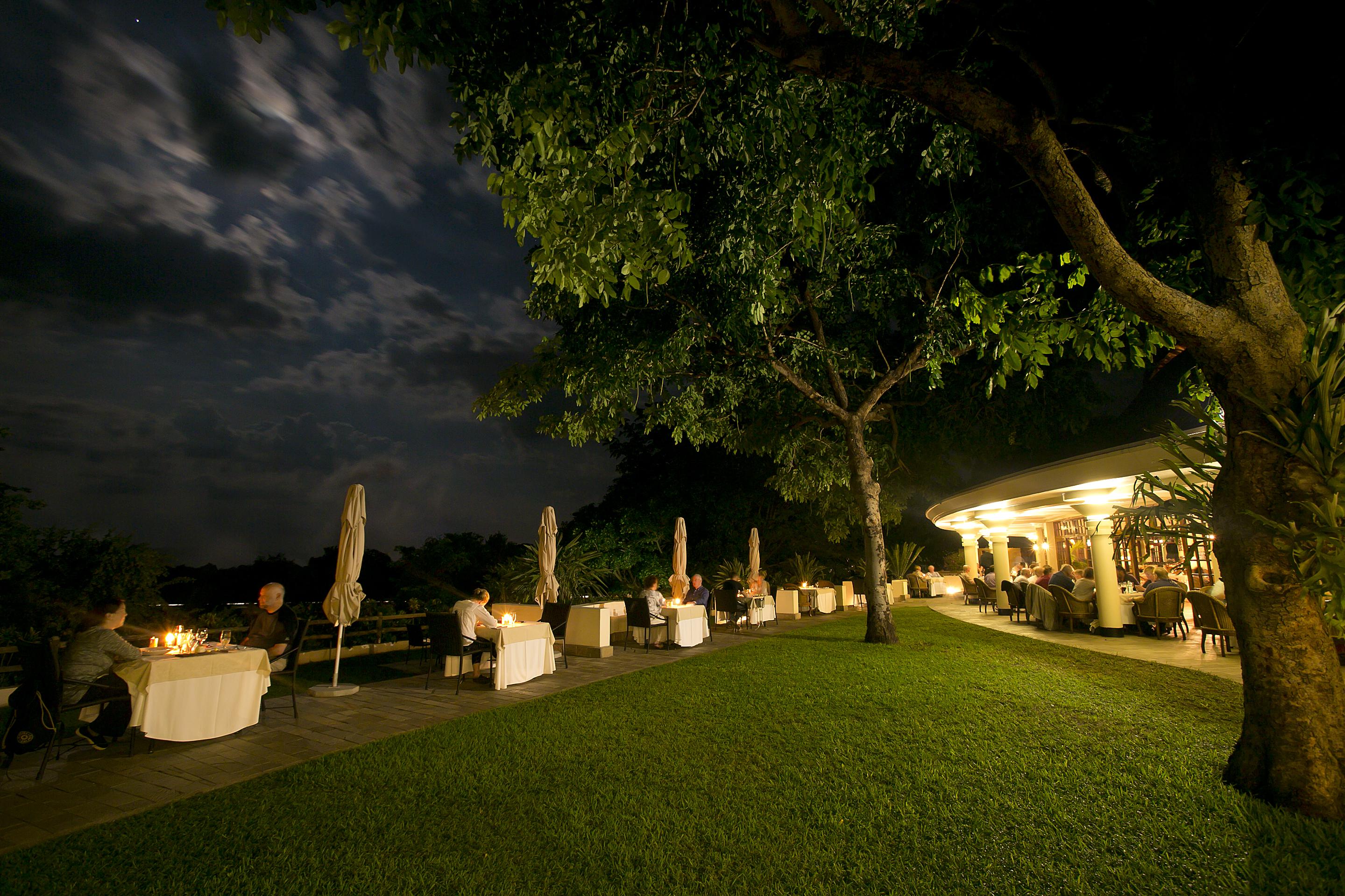 Ilala Lodge Hotel Victoria Falls Extérieur photo